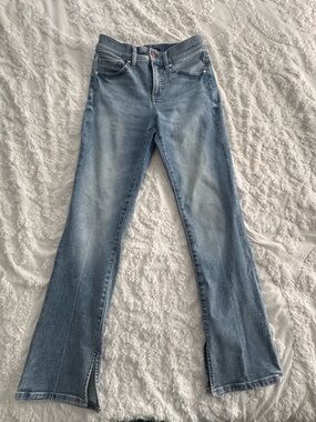 Express Women’s Mid Rise Skyscraper Jeans